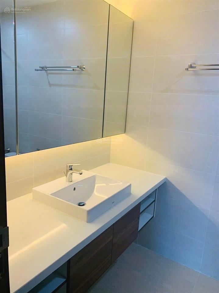 Chủ nhà cần bán gấp căn hộ 75,6m2 thiết kế 3 ngủ, 2wc chung cư 30t nam trung yên.  0394 321 ***