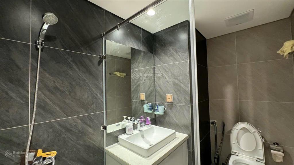 Bán gấp căn hộ 110m2 3pn, 2wc căn góc chung cư mipec 360 xuân thủy, cầu giấy,  0394 321 ***