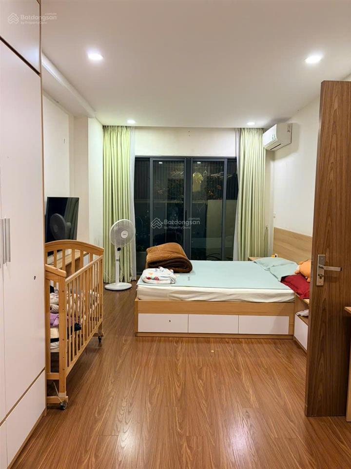 Chủ nhà gửi bán gấp căn hộ 95m2, 3 ngủ, 2wc nhà full nội đẹp tầng trung chung cư ecogreen city