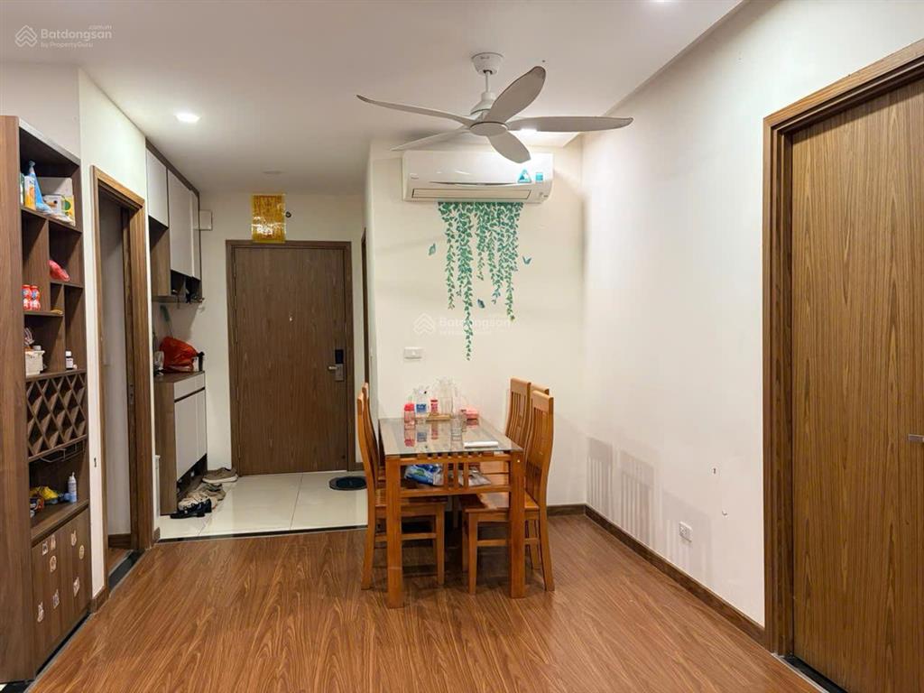 Chủ nhà gửi bán gấp căn hộ 95m2, 3 ngủ, 2wc nhà full nội đẹp tầng trung chung cư ecogreen city