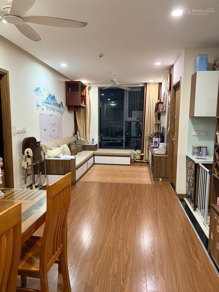 Chủ nhà gửi bán gấp căn hộ 95m2, 3 ngủ, 2wc nhà full nội đẹp tầng trung chung cư ecogreen city