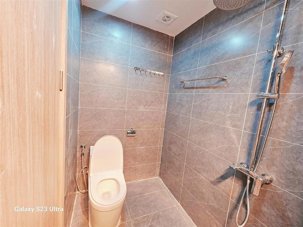Chủ nhà gửi bán gấp căn hộ 55m2, 2 ngủ, 1wc nhà full nội thất tại chung cư eco green nguyễn xiển