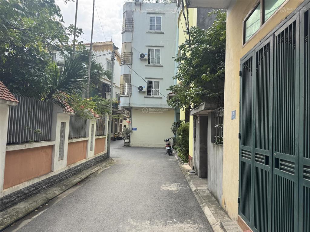 Bán nhanh 42mđất trung tâm trâu quỳ tặng ngay nhà 4 tầng  ngõ thông oto tránh cực hiếm chỉ 7,8 tỷ