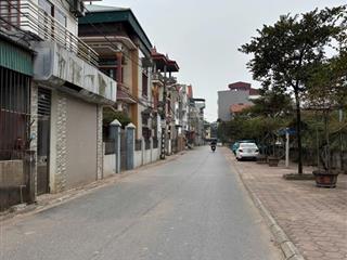 Siêu hiếm nhà 3 tầng gần trường học viện nông nghiệp, trâu quỳ