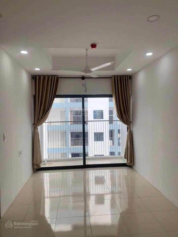Bán căn hộ ph, tầng cao, 2 pn 2 wc, nội thất châu âu, giá 1 tỷ 950