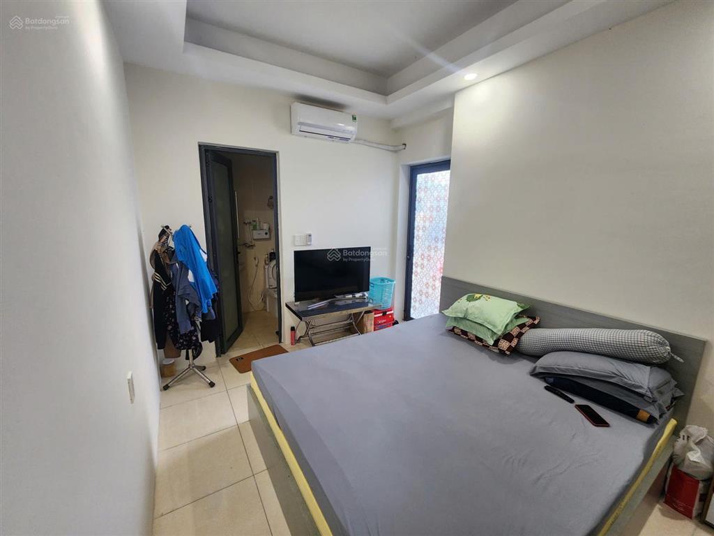 Bán căn ph căn góc 70 m2, 2 ban công view đẹp giá 2 tỷ 2