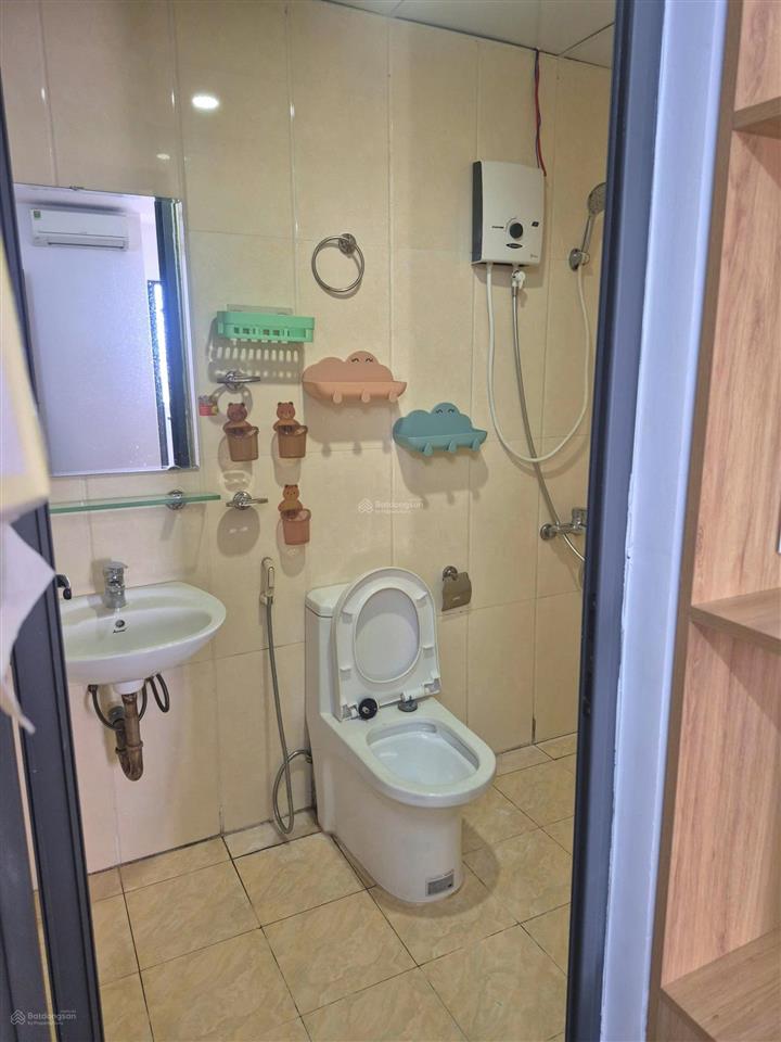 Cho thuê căn hộ full nội thất, 2 pn 2 wc, ban công rộng