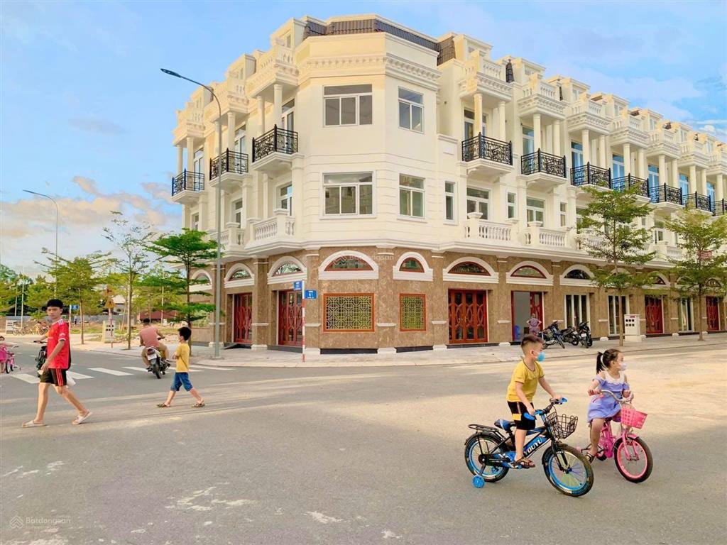 Bán nhà chỉ 5 tỷ  sổ hồng ngay  bàn giao full nội thất cao cấp