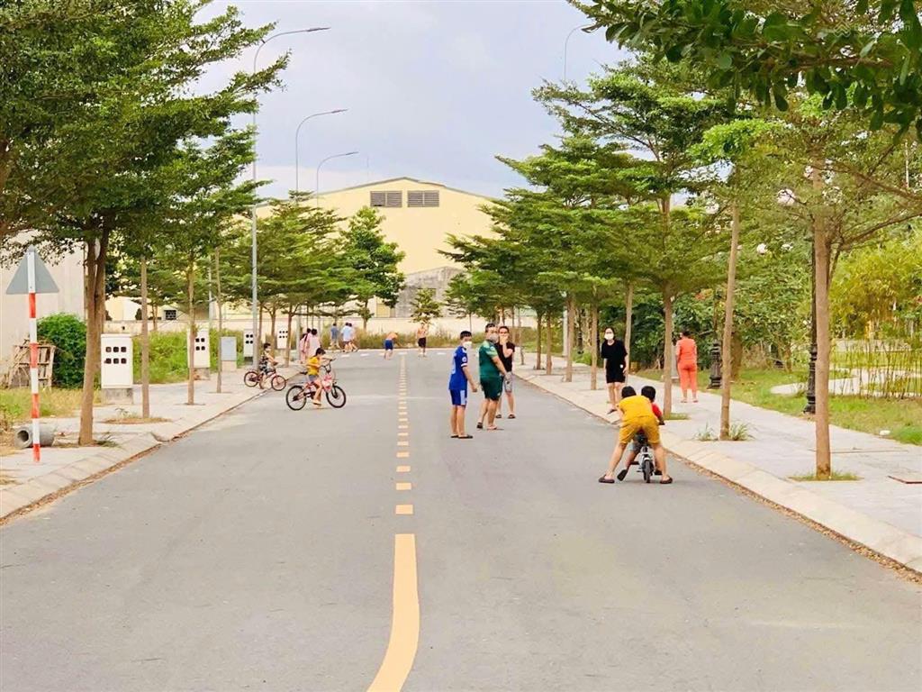 Bán nhà chỉ 5 tỷ  sổ hồng ngay  bàn giao full nội thất cao cấp