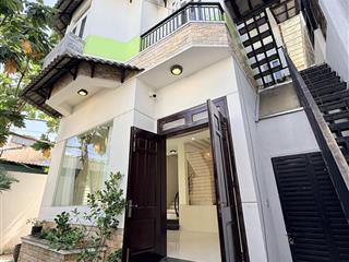 Bán nhà 3 tầng ngay hoàng trọng mậu, quận 7, ngang 9x11m, 7.9 tỷ