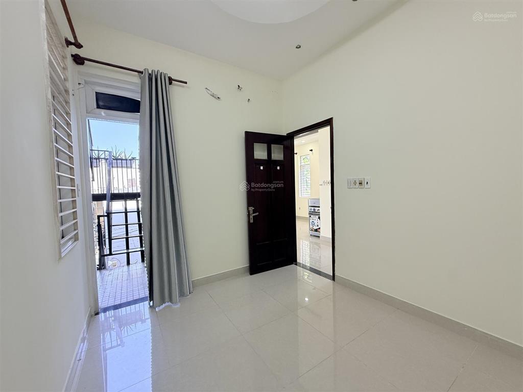 Bán nhà 3 tầng ngay hoàng trọng mậu, quận 7, ngang 9x11m, 7,9 tỷ