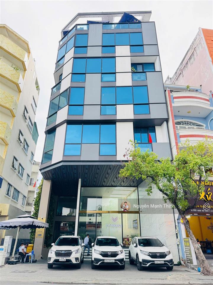 Bán gấp tòa nhà góc 2 mặt tiền hoàng hoa thám, p6, q. bình thạnh dt 343m2 ngang 11m dtsxd 2200m2