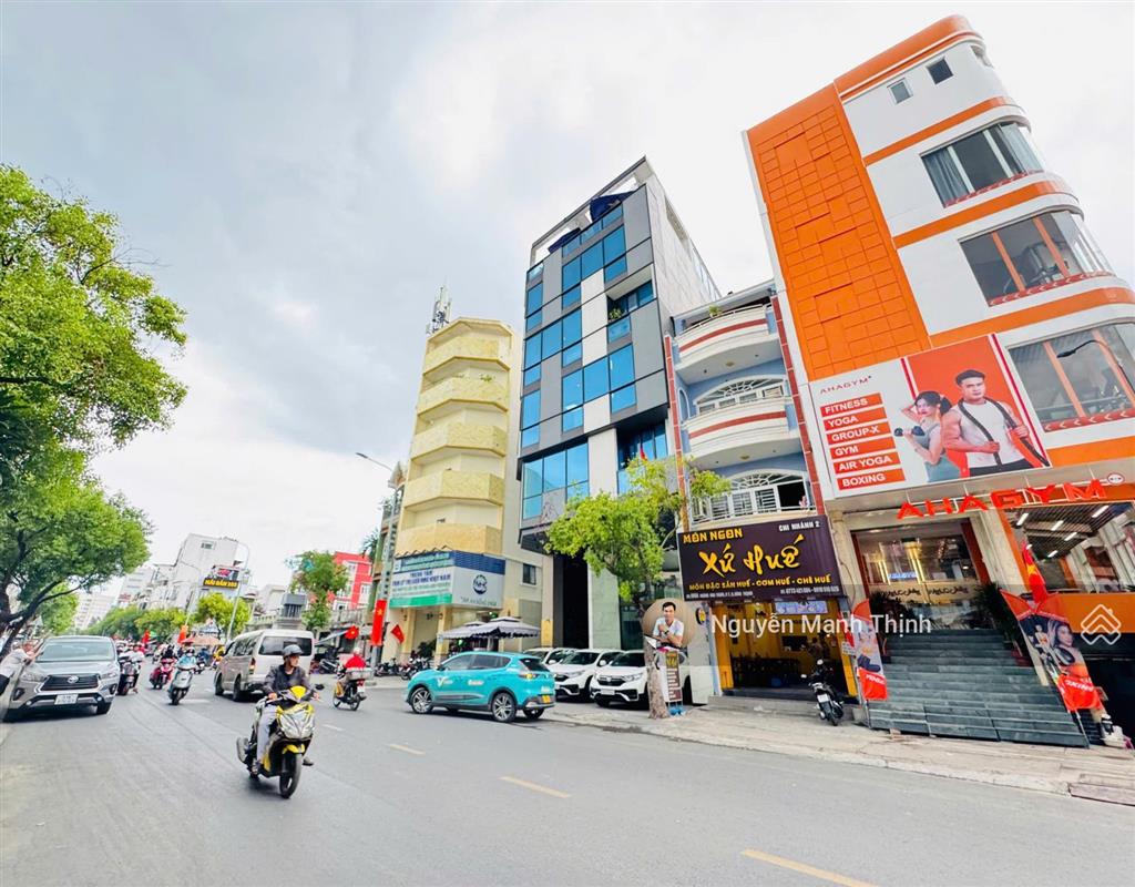 Bán gấp tòa nhà góc 2 mặt tiền hoàng hoa thám, p6, q. bình thạnh dt 343m2 ngang 11m dtsxd 2200m2