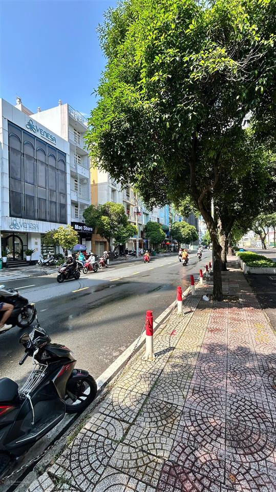 Bán gấp tài sản siêu vị trí sát chợ bến thành mặt tiền 138 đường lê lai, phường bến thành, quận 1