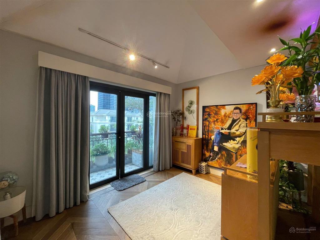 Ms. nancy quỳnh chuyên villa vinhomes bason  biểu tượng sống sang, vị trí vàng, sổ hồng trao tay