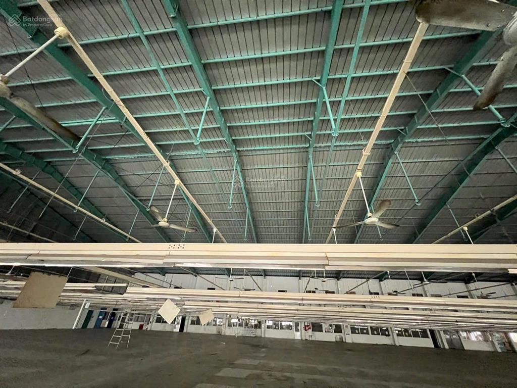 Kho xưởng 3.000m2 đầy đủ pháp lý, pccc, đường cont, bảo vệ 24/24/7