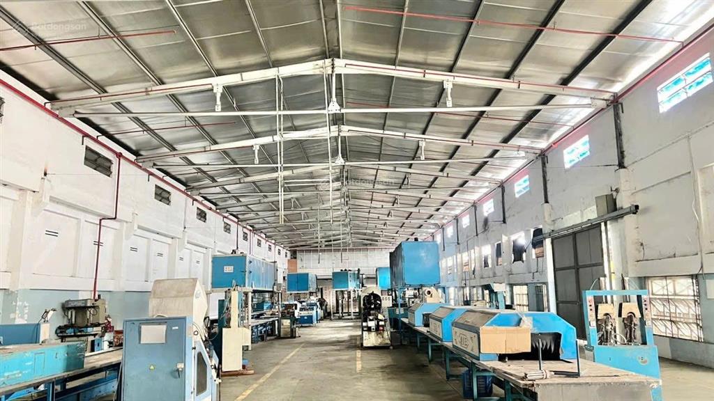 Khu vực siêu hiếm kho xưởng cho thuê. dt 650m2, giá 57tr/th (đã gồm vat). ngay sát gigamall.