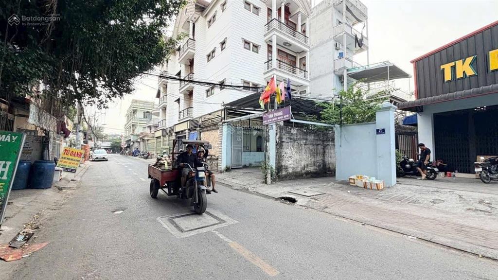 Khu vực siêu hiếm kho xưởng cho thuê. dt 650m2, giá 57tr/th (đã gồm vat). ngay sát gigamall.