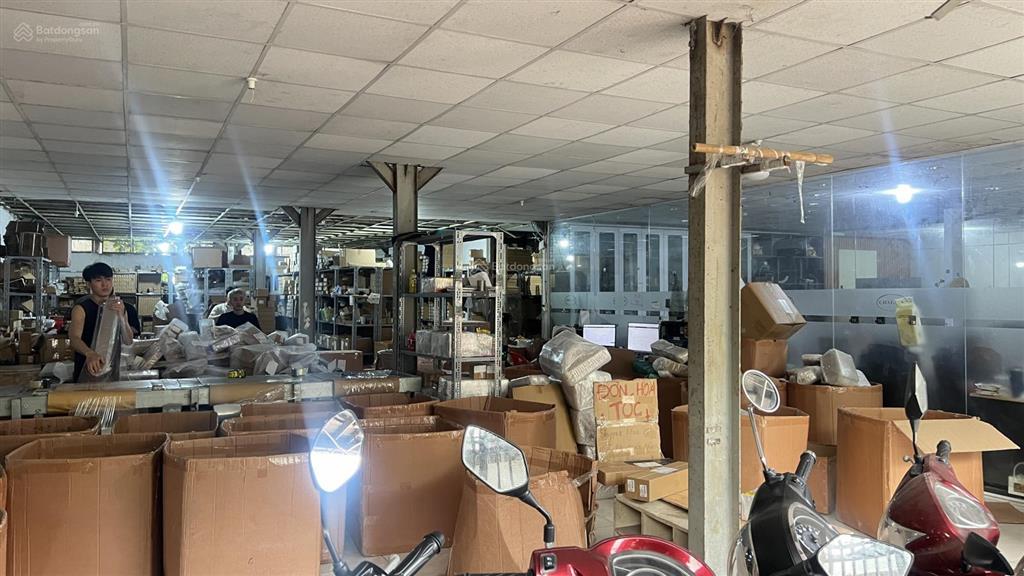 Bán kho xưởng đường cho thuê 60tr/th. giá 35tỷ. tl dtsd 1.100m2. đất 547m2. thổ cư 100%