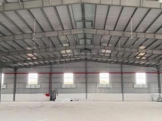 700m2 kho xưởng mới 100%. xe cont vào ngày và đầy đủ pccc tự động. ac  em sớm để đc hỗ trợ.