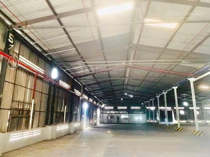 Kho giá hợp lý với đầy đủ pccc tự động, đường cont vào ngày, bảo vệ 24/24. chỉ 80k/m2/th