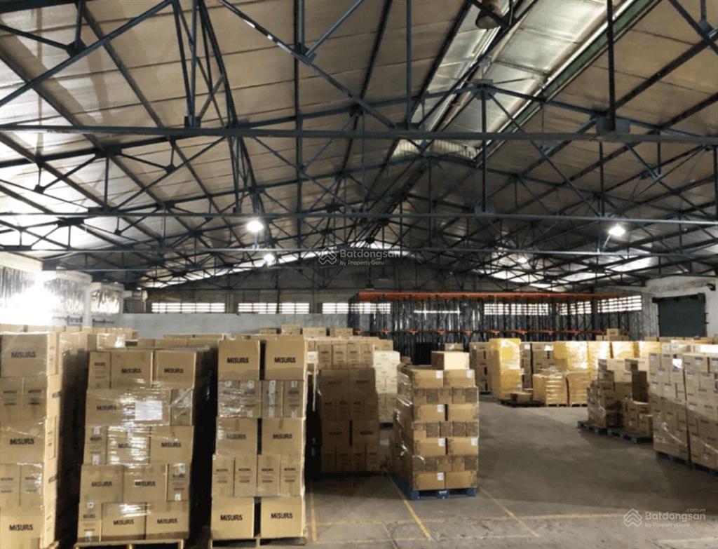 Cụm kho xưởng và bãi trống gần xa lộ hà nội, q9. đường xe cont vào, có pccc. tổng 7.300m2
