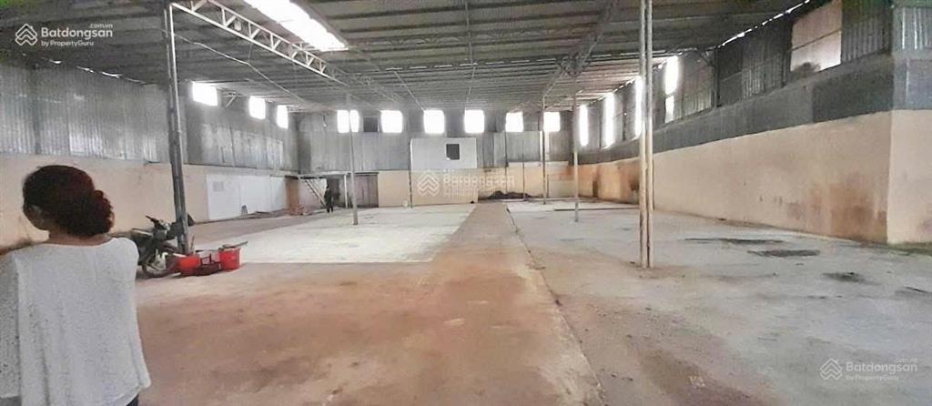 Kho xưởng giá rẻ. 1.100m2 chỉ 50tr/th.