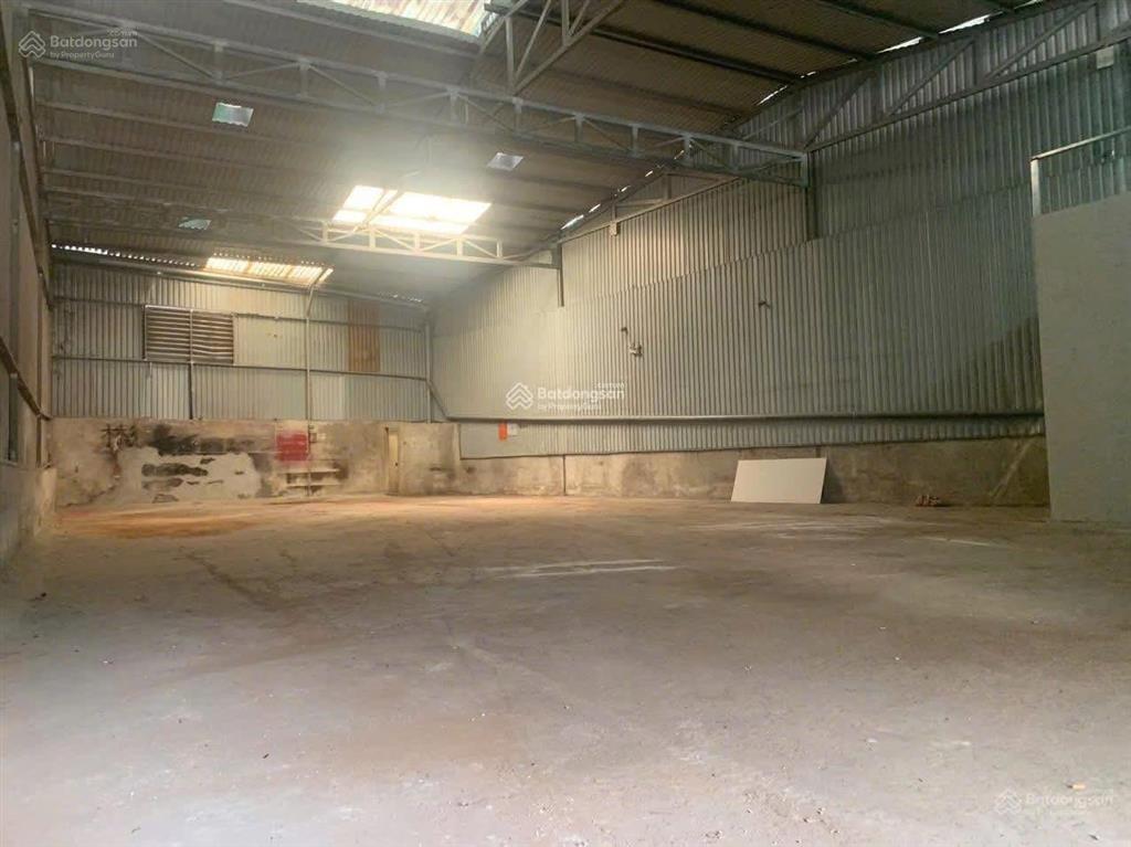 Kho xưởng giá rẻ. 1.100m2 chỉ 50tr/th.