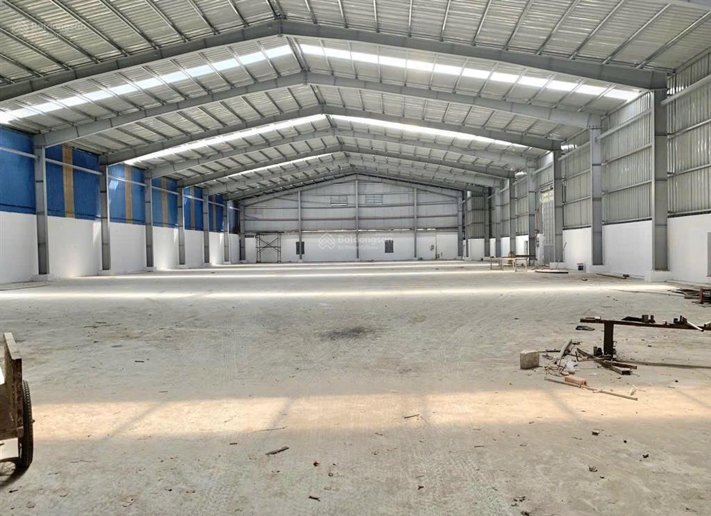 Kho xưởng mới 99%, mt đường lớn. phù hợp showroom, kho, xưởng. đg container. cao 810m