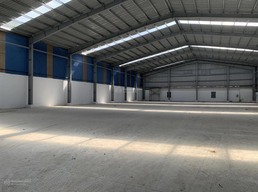 Kho xưởng mới 99%, mt đường lớn. phù hợp showroom, kho, xưởng. đg container. cao 810m