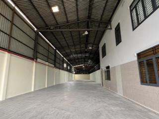 Kho mới sơn sửa xong, đầy đủ pccc, đường xe cont, diện tích sd 900m², chỉ 70tr/tháng