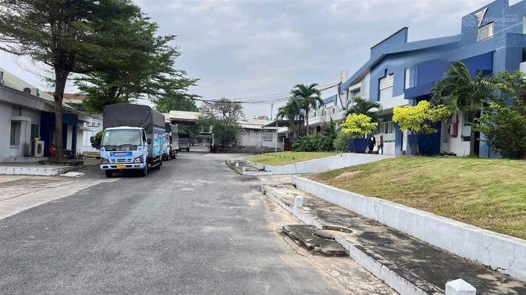 Kho 1.500m². đầy đủ pccc tự động  thẩm duyệt nghiệm thu 110k/m2. đường xe cont vào ngày