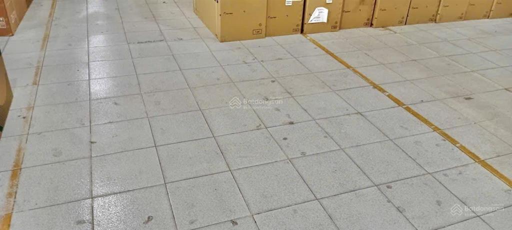 Kho 1.500m². đầy đủ pccc tự động  thẩm duyệt nghiệm thu 110k/m2. đường xe cont vào ngày
