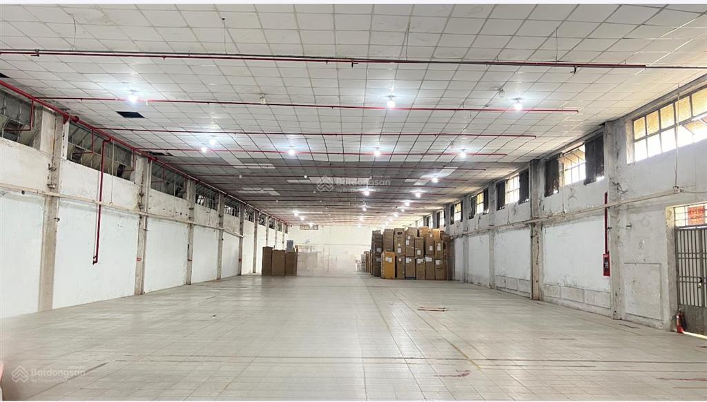 Kho 1.500m². đầy đủ pccc tự động  thẩm duyệt nghiệm thu 110k/m2. đường xe cont vào ngày