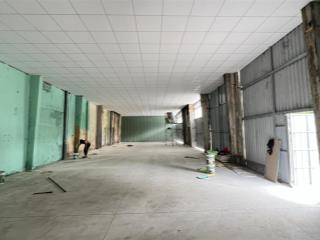 Kho mới sửa 100%, đầy đủ pccc, bảo vệ, nền epoxy. xe cont đậu cửa. tổng 450m2