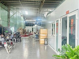Kho giá rẻ, nhưng bao sạch sẽ. giá thuê chỉ 54k/m2. tổng 550m2. đường tải 10 tấn 24/24