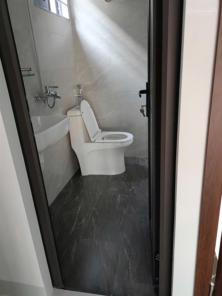 Chính chủ cho thuê ccmn 45m², full đồ vào ở ngay số 46 ngõ 72/1 nguyễn trãi, nhân chính, thang máy