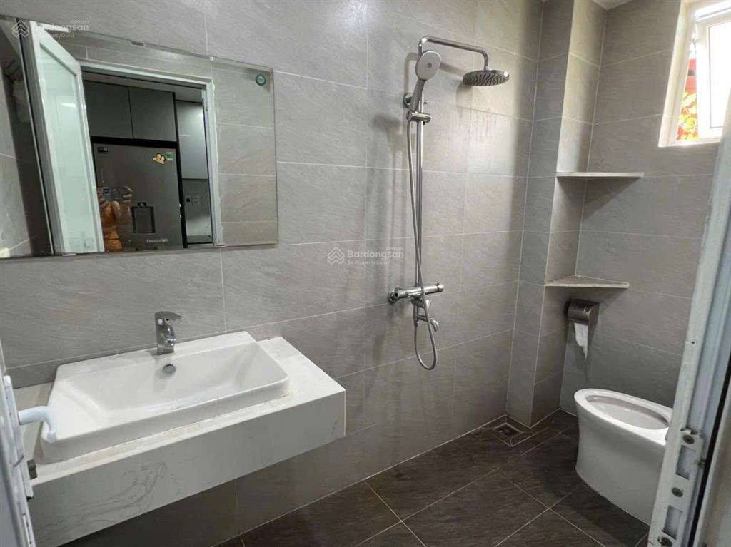 Chính chủ cho thuê ccmn 40m² vũ hữu, thanh xuân, đầy đủ đồ vào ở luôn, giá 4 triệu/tháng