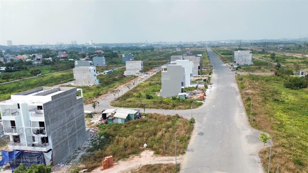 Cần bán mt nguyễn thị minh khai giá rẻ nhất lấy tiền xây nhà.