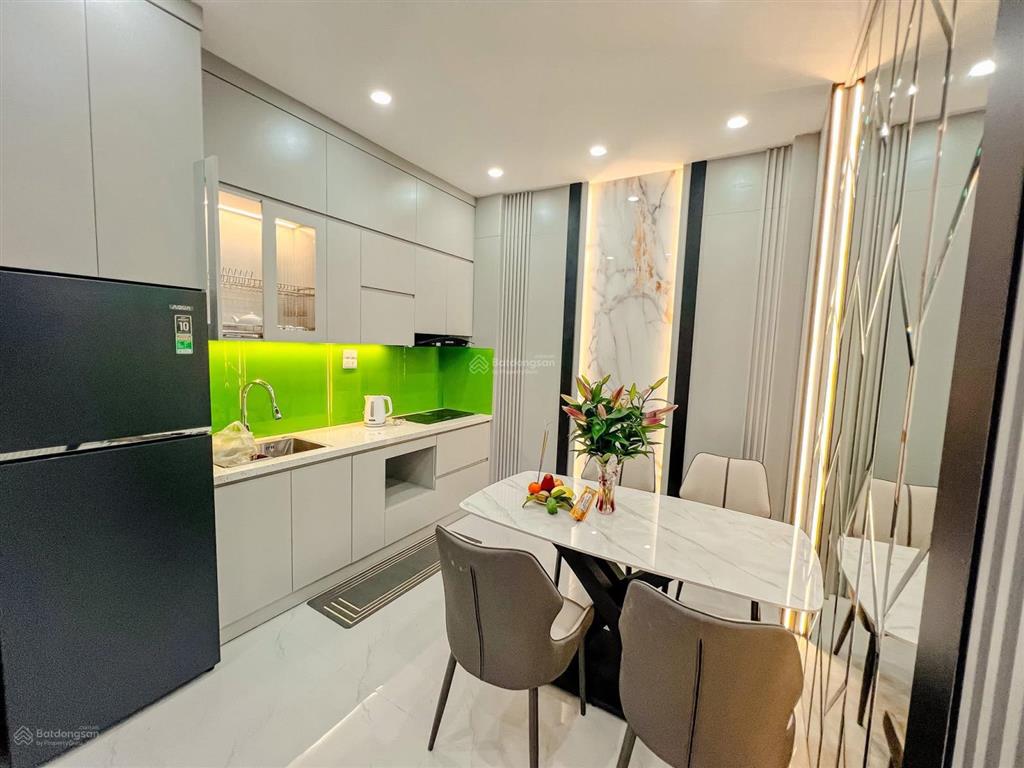 Nhà đẹp lô góc phố hồng mai . ngõ thông , đầy đủ nội thất . 40m2 xây 4 tầng.