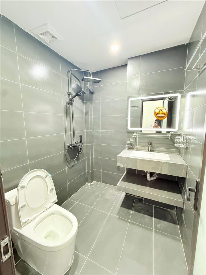 Nhà đẹp lô góc phố hồng mai . ngõ thông , đầy đủ nội thất . 40m2 xây 4 tầng.