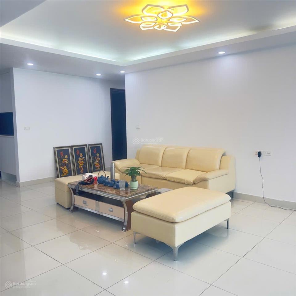 Bán căn hộ 138m2 chung cư golden land, lô góc 4 ngủ 2 vs. sổ chính chủ