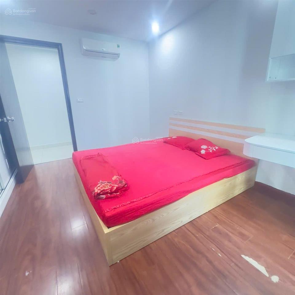 Bán căn hộ 138m2 chung cư golden land, lô góc 4 ngủ 2 vs. sổ chính chủ