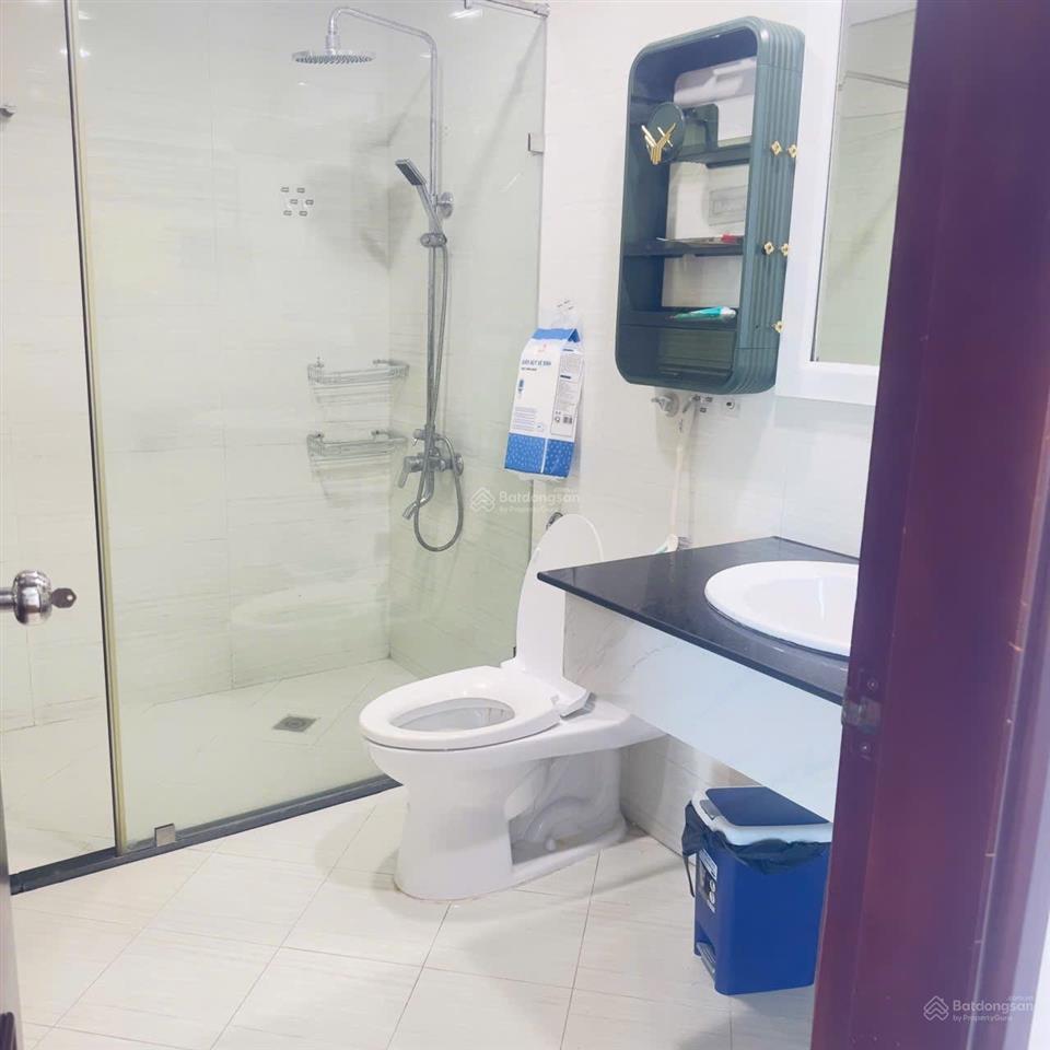 Bán căn hộ 138m2 chung cư golden land, lô góc 4 ngủ 2 vs. sổ chính chủ