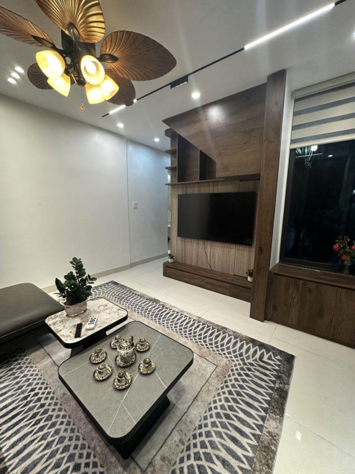 Bán nhà phố Đại La, Hà Nội 34m2*6 tầng, MT 4.2m, giá 9.28 tỷ 