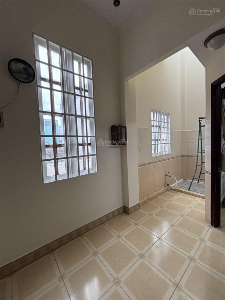 Nhà chính chủ chuyển nhà cho tiện việc học của con nên cho thuê lại, nhà cực đẹp, sạch sẽ, an ninh