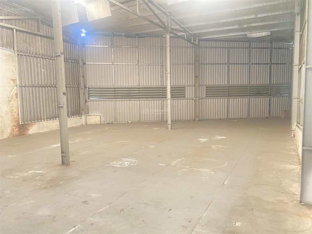 Cho thuê kho, nhà xưởng tại 58 song hành, 20 triệu vnd, 240m2, giá tốt chỉ với