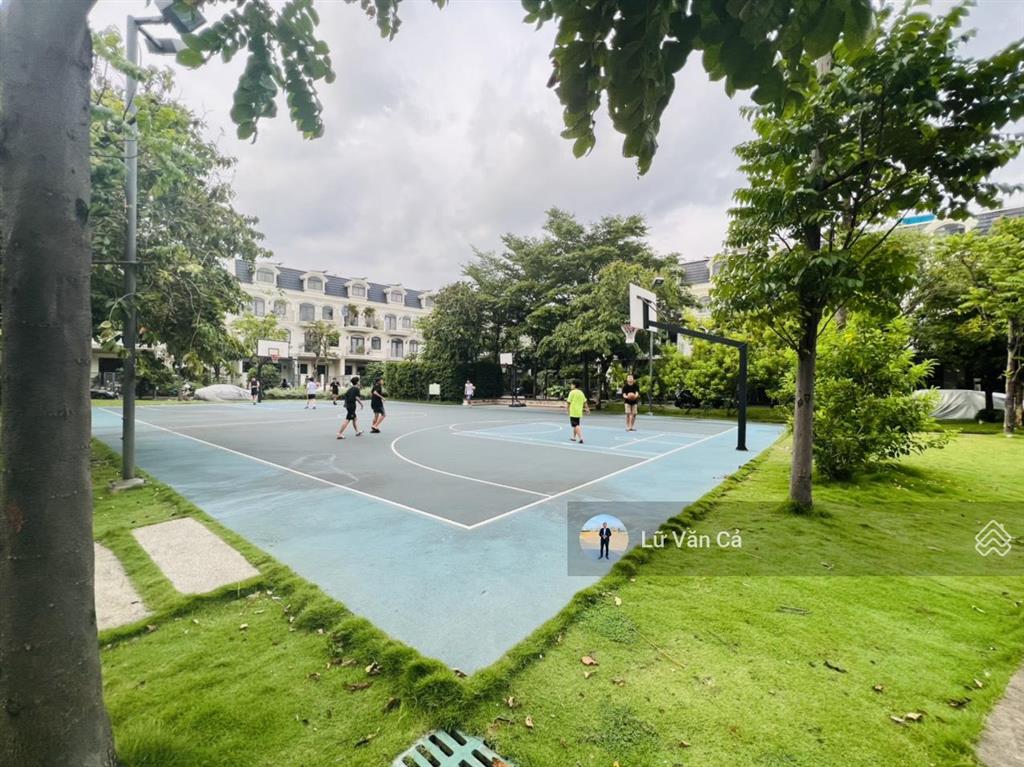 Chính chủ chuyển công tác cần bán gấp nhà phố lakeview city dt 6x16m nhà đã hoàn thiện giá 17,5 tỷ