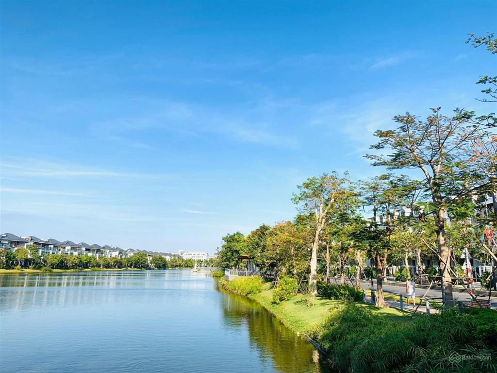 Kẹt tiền chính chủ cần bán gấp căn góc sân vườn lakeview city dt 7x20m full nội thất giá 25 tỷ