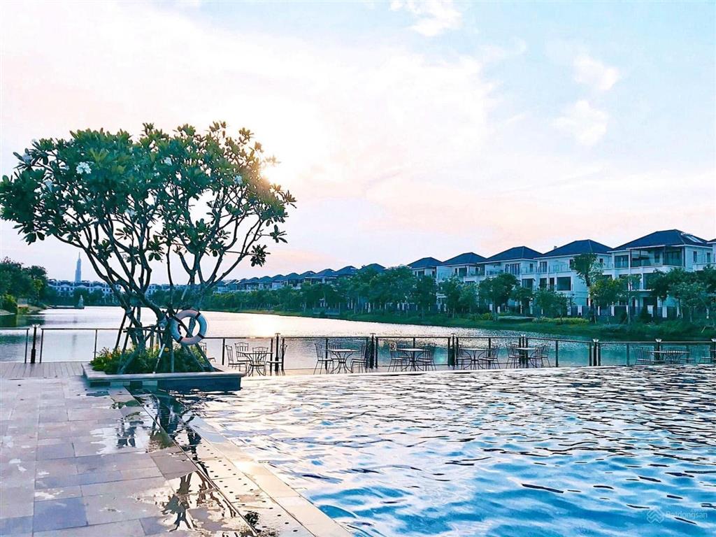 Kẹt tiền chính chủ cần bán gấp căn góc sân vườn lakeview city dt 7x20m full nội thất giá 25 tỷ